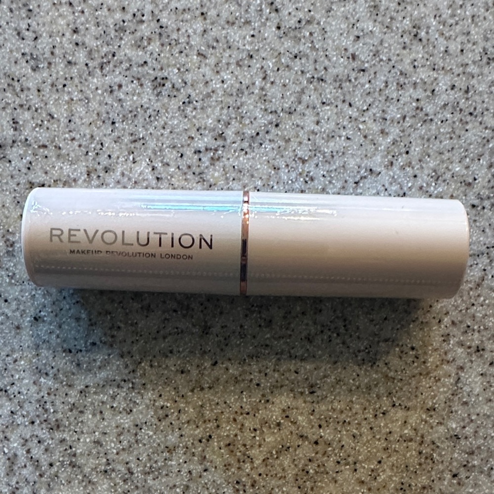 Revolution Cream Lipstick - Elegant Nude